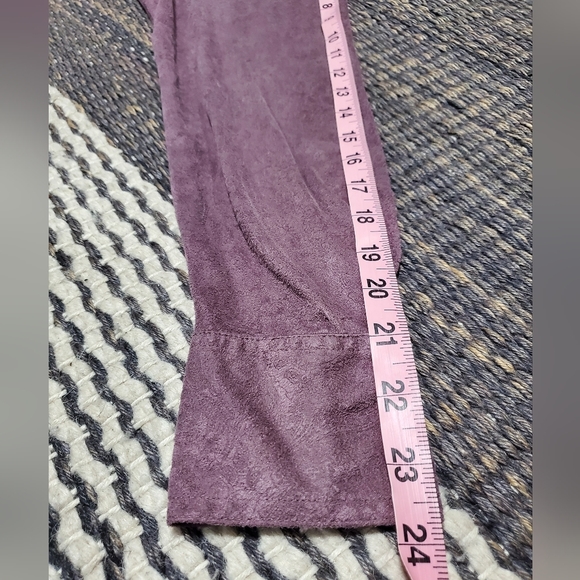 SUEDE Floral Embossed Top - Picture 10 of 11